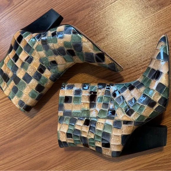 Tory Burch Lila 90mm Painted Hand Embossed Ankle Boots Green multicolored Heeled Boots